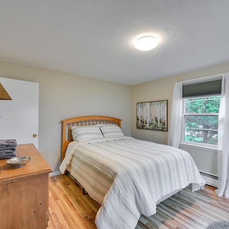 Appartamento Marblehead Retreat With Sprawling Yard And Gas Grill! Esterno foto
