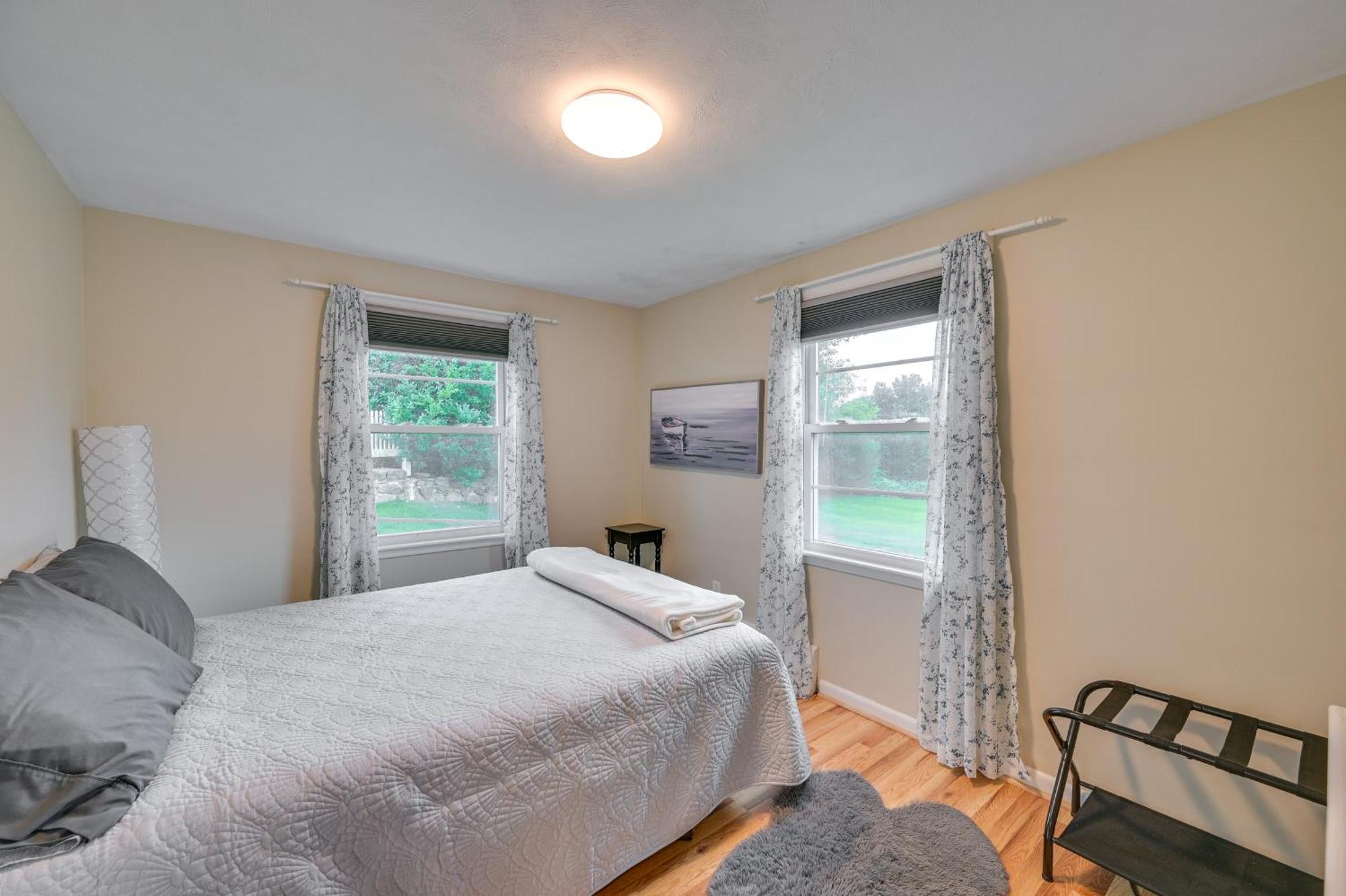 Appartamento Marblehead Retreat With Sprawling Yard And Gas Grill! Esterno foto