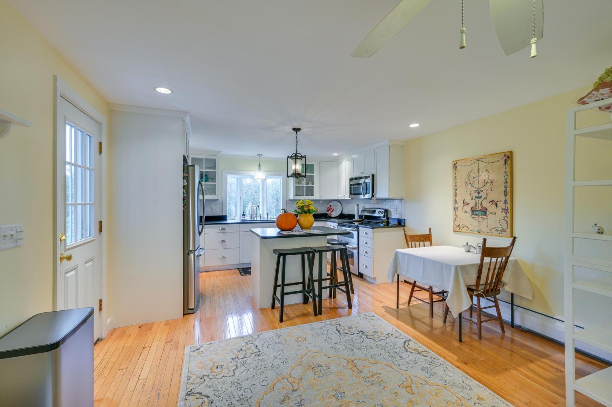 Appartamento Marblehead Retreat With Sprawling Yard And Gas Grill! Esterno foto